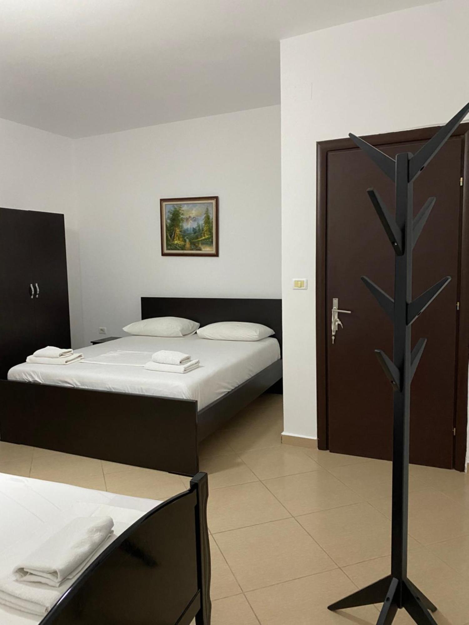 Vila Enea Εξαμίλιο Εξωτερικό φωτογραφία